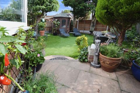 33 Branksome Close, Stanford-le-hope, SS17 8BA