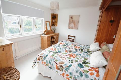 33 Branksome Close, Stanford-le-hope, SS17 8BA