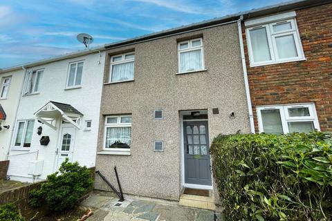 3 bedroom terraced house for sale - Coltsfoot Path, Romford