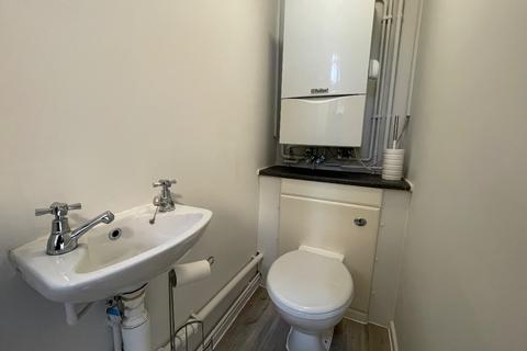 23 Coltsfoot Path, Romford, RM3 8BE