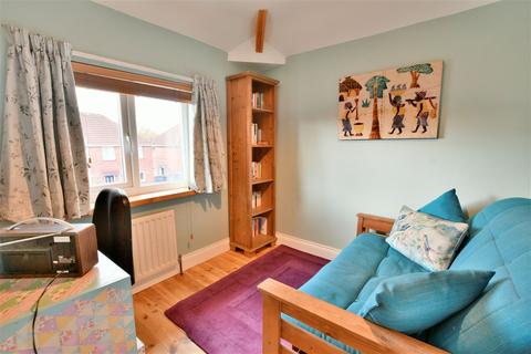 10 Almond Crescent, Gateshead, NE8 2TE