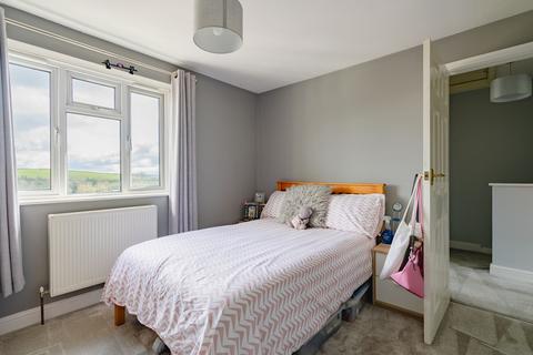 90 Butt Parks, Crediton, EX17 3HD