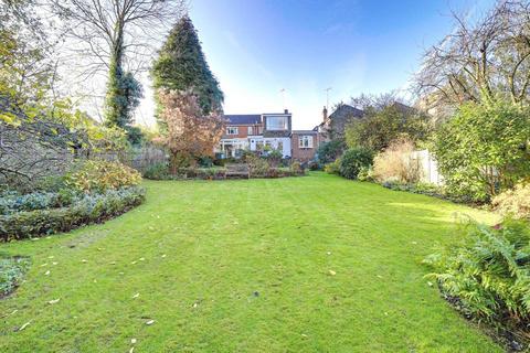 82 Blenheim Road, Caversham, Reading, RG4 7RR
