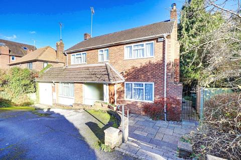 82 Blenheim Road, Caversham, Reading, RG4 7RR