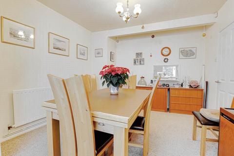 82 Blenheim Road, Caversham, Reading, RG4 7RR