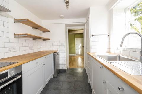 2, Hill View Leafield Road, Shipton Under Wychwood, Chipping Norton, OX7 6EA