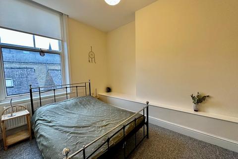 2 bedroom flat to rent - Station Parade, Harrogate, North Yorkshire, UK, HG1