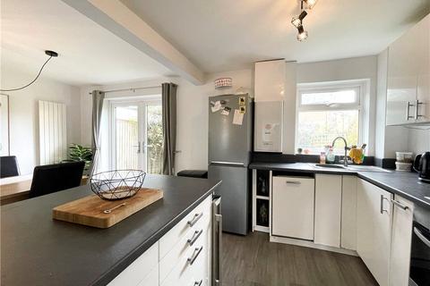 3 bedroom semi-detached house to rent - Heronfield, Englefield Green, Egham, Surrey, TW20