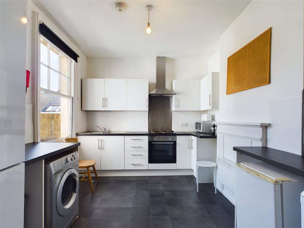 Kitchen-House-To-Ren