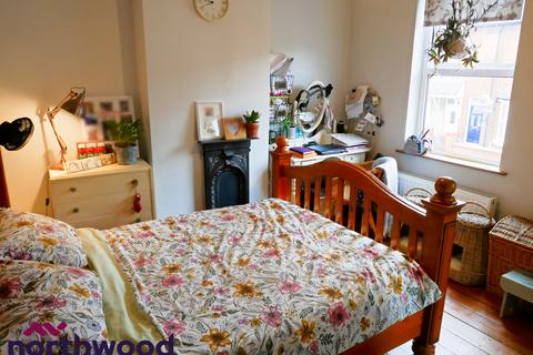 17 Albert Street, Wrexham, LL13 8NT
