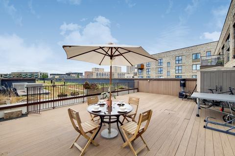 2 bedroom apartment for sale, Lakeside Drive, London, NW10