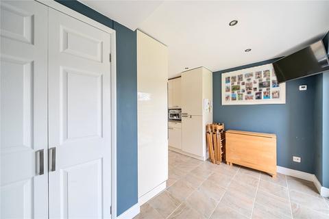 32 Alterton Close, Woking, GU21 3DD