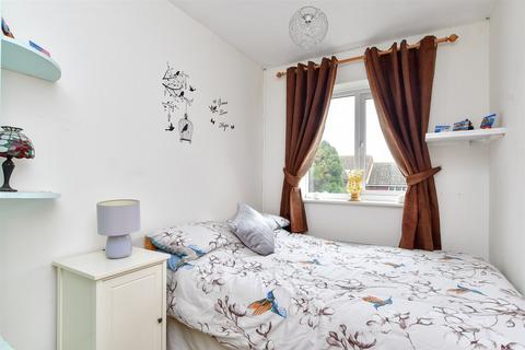 11 Pelham Close, Peacehaven, BN10 8BW