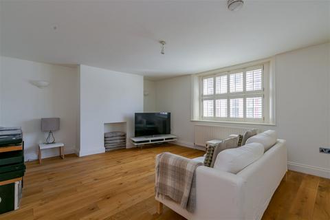 1 bedroom ground floor flat for sale - High Street, Bramley, Guildford GU5