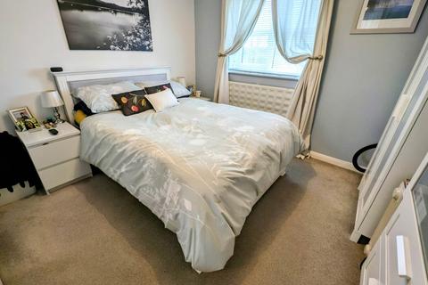 1 bedroom flat for sale, Chalet Court, Bordon GU35