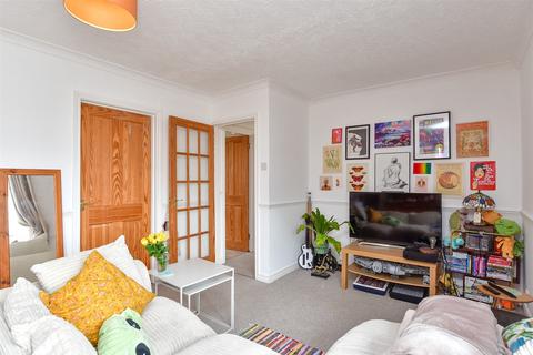 2 bedroom flat for sale, Lyndhurst Road, Hove, East Sussex