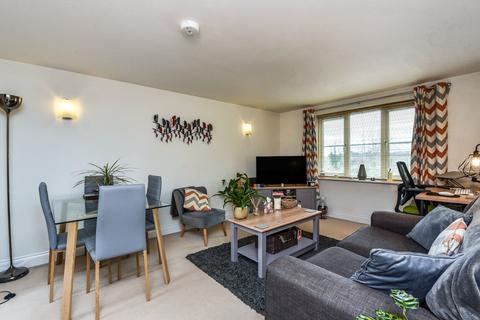 2 bedroom flat for sale, Portsmouth Road, Liphook, Hampshire