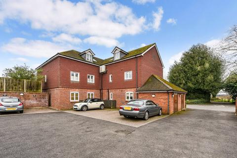 2 bedroom flat for sale, Portsmouth Road, Liphook, Hampshire