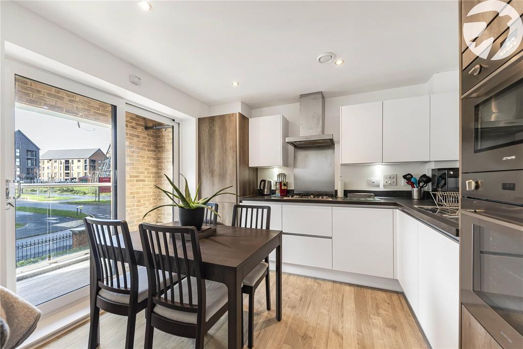 Kitchen/Dining Area