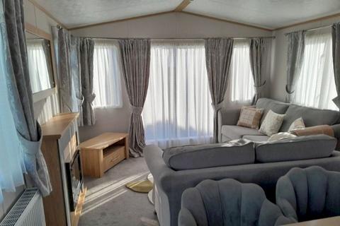 2 bedroom static caravan for sale, Mallard Avenue, Knott End-on-Sea FY6
