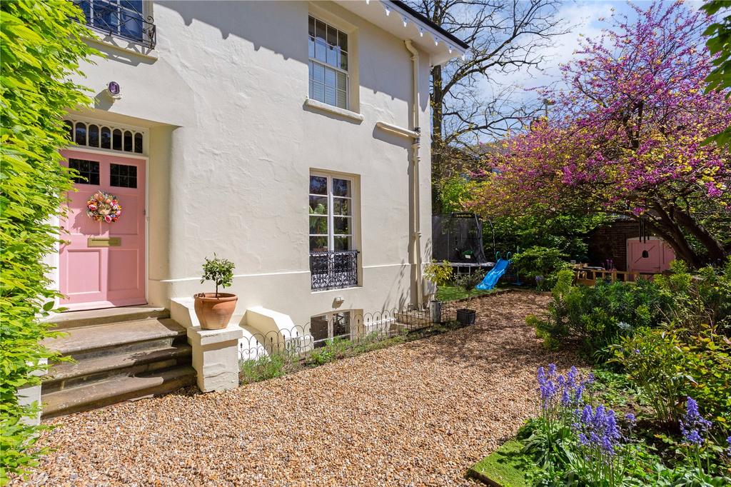 Romsey Road, Winchester, Hampshire, SO23 3 bed semidetached house for