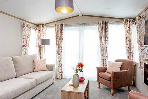 2 bedroom static caravan for sale - Poulton Plaiz Leisure Park, Garstang Rd W FY6