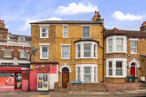 4 bedroom end of terrace house for sale - London SE13