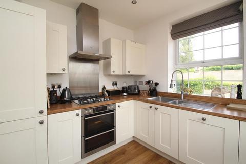 2 bedroom flat for sale, Woodlands Grove, Leeds, West Yorkshire, UK, LS16