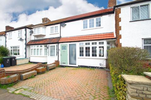 2 bedroom terraced house for sale - Southern Drive, Loughton