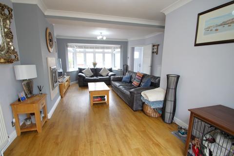 2 bedroom terraced house for sale, Southern Drive, Loughton