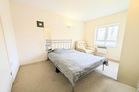 2 bedroom flat to rent, Sovereign Heights, Colnbrook, SL3