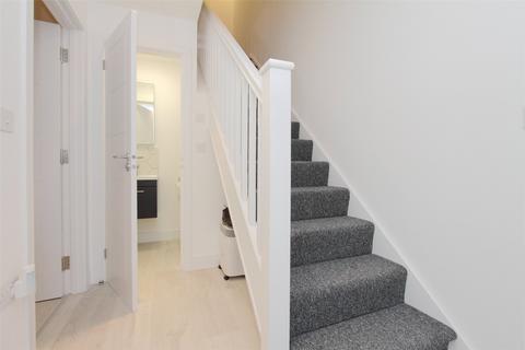 3a Lyde Close, Oakley, Basingstoke, RG23 7AW