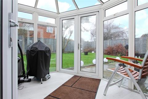 3a Lyde Close, Oakley, Basingstoke, RG23 7AW