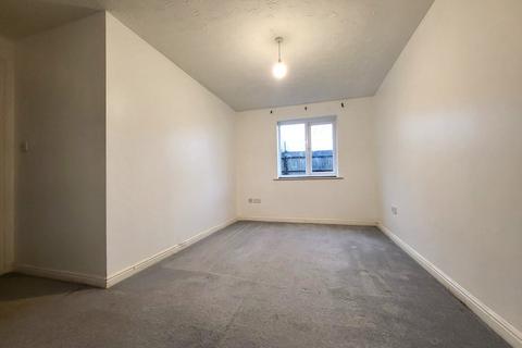 2 bedroom flat for sale - Knightsbridge Court, Langley, SL3