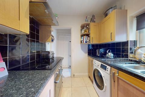 2 bedroom flat for sale, Mowbray Road, South Shields, Tyne and Wear, NE33