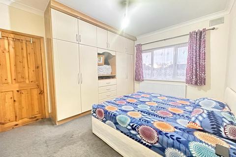 2 bedroom maisonette for sale - Southall UB1