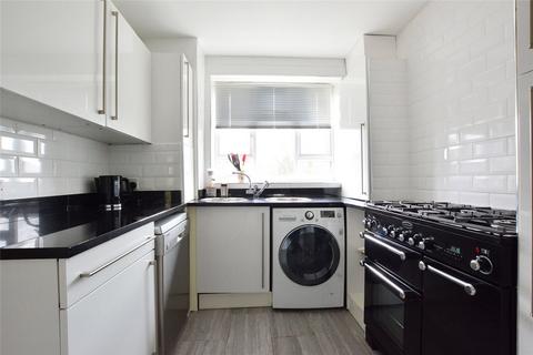 3 bedroom apartment to rent - Lawn Terrace, Blackheath, London, SE3