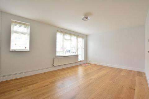 3 bedroom apartment to rent - Lawn Terrace, Blackheath, London, SE3