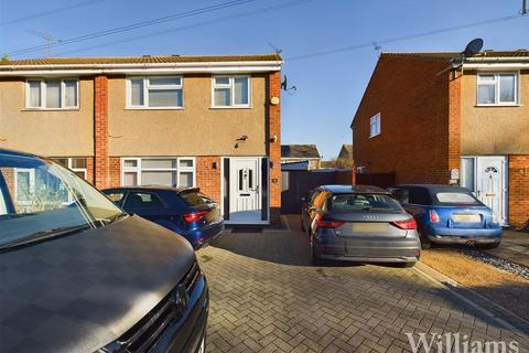 3 bedroom semi-detached house for sale, Upper Abbotts Hill, Aylesbury HP19