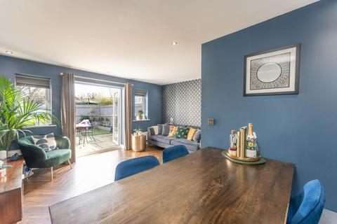 153 Coleridge Way, Borehamwood, WD6 2AF