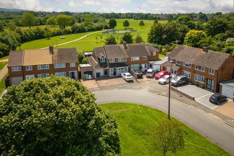 4 bedroom semi-detached house for sale, Finmere Crescent, Aylesbury HP21