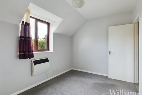 2 bedroom end of terrace house to rent, Sinclair Gate, Aylesbury HP17
