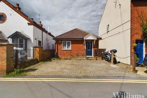 2 bedroom detached bungalow for sale, Frederick Street, Aylesbury HP18