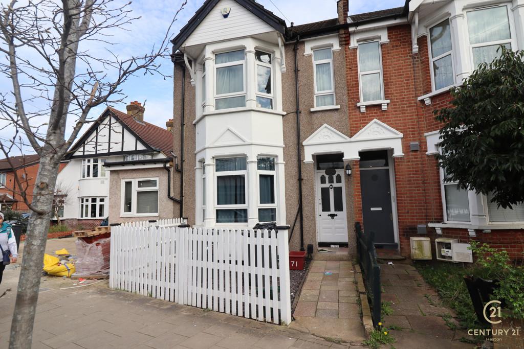 Sutton Lane, HOUNSLOW TW3 Studio £1,100 pcm (£254 pw)