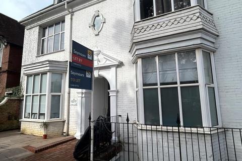 Studio to rent, 11 London Road, Guildford GU1