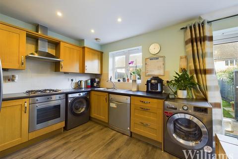 3 bedroom terraced house for sale, Fuggle Drive, Aylesbury HP21