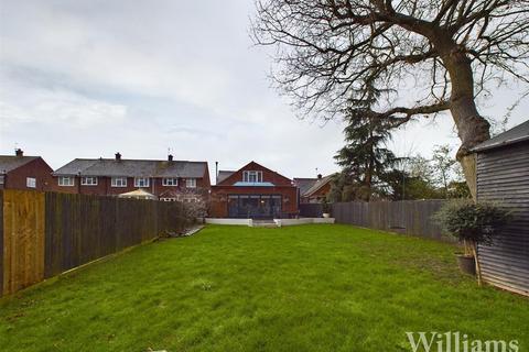 4 bedroom detached house for sale, Craigwell Avenue, Aylesbury HP21