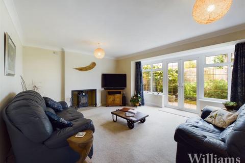 4 bedroom detached house for sale, Oxford Road, Aylesbury HP17