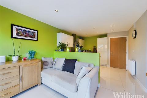 4 bedroom terraced house for sale - Avalon Street, Aylesbury HP18