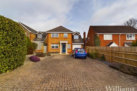 4 bedroom detached house for sale, 68 Oxford Road, Aylesbury HP17